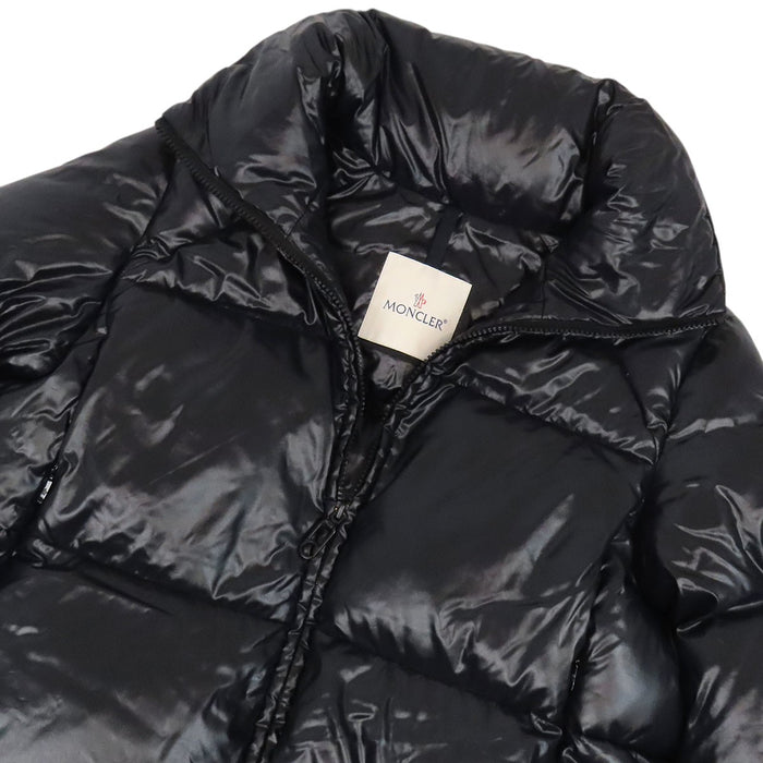 MONCLER 
ブルトゥイユ 2024年製 ワッペン ショート丈 ナイロン 
BRETEUIL ダウンジャケット