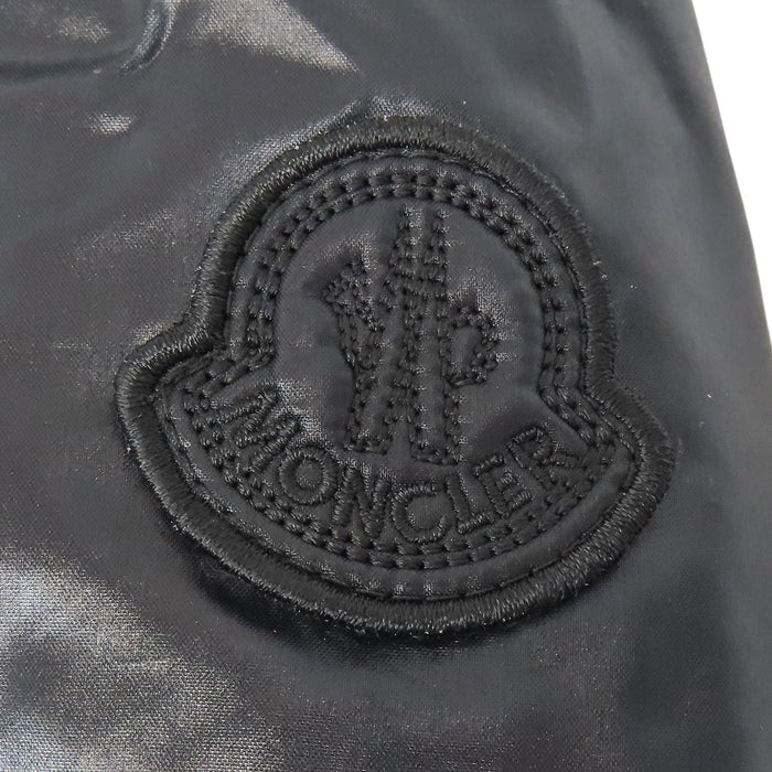 MONCLER 
ブルトゥイユ 2024年製 ワッペン ショート丈 ナイロン 
BRETEUIL ダウンジャケット