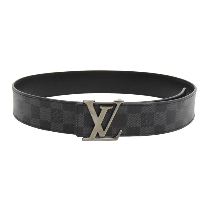 LOUIS VUITTON 
ロゴ リバーシブル レザー シルバーカラー 
サンチュール LV イニシャル ベルト 40MM 
ダミエグラフィット