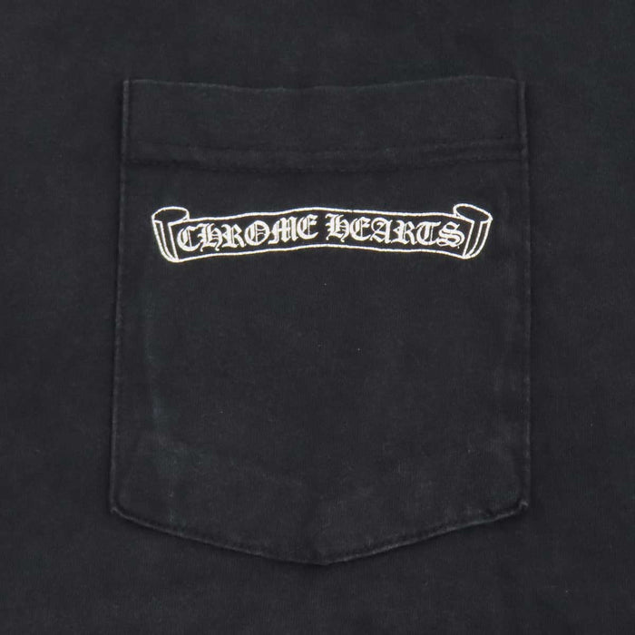 CHROME HEARTS 
FLEURKNEE Tee CH スクロールラベル ロゴ コットン クルーネック 
フレアニー プリント Tシャツ