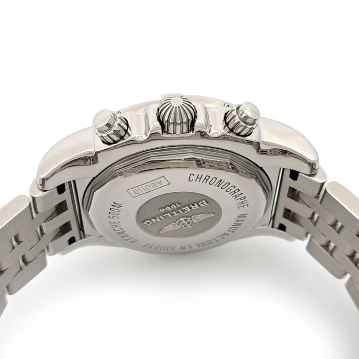 BREITLING 
Chronomat 44 Carbon Limited 
Avec boîte et papiers