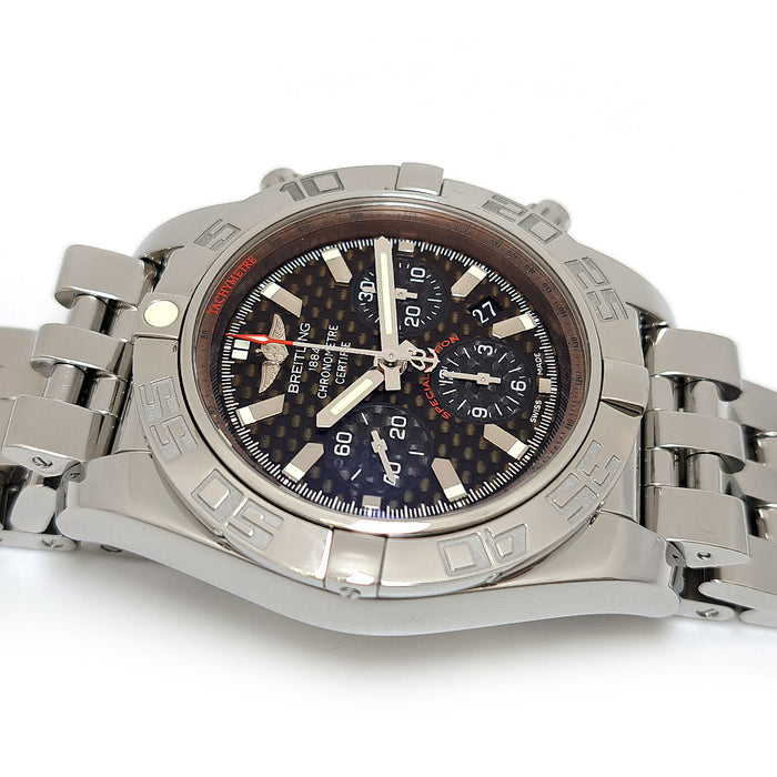 BREITLING 
Chronomat 44 Carbon Limited 
Avec boîte et papiers