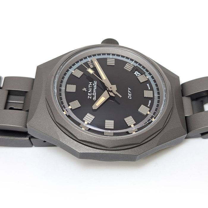 ZENITH 
Defy Revival Shadow 
Includes box and warranty card