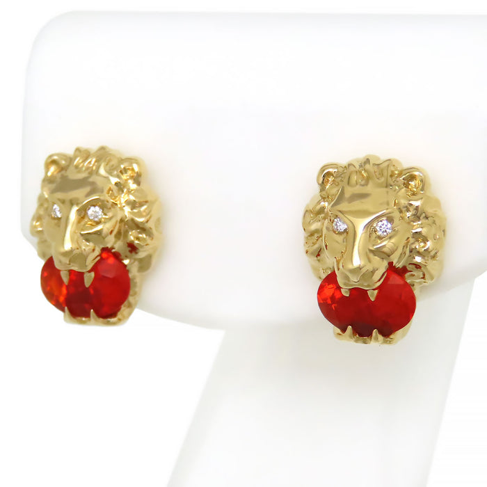 GUCCI 
ライオンヘッド ピアス