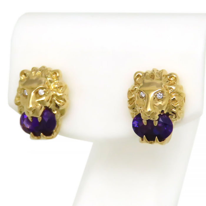 GUCCI 
ライオンヘッド ピアス