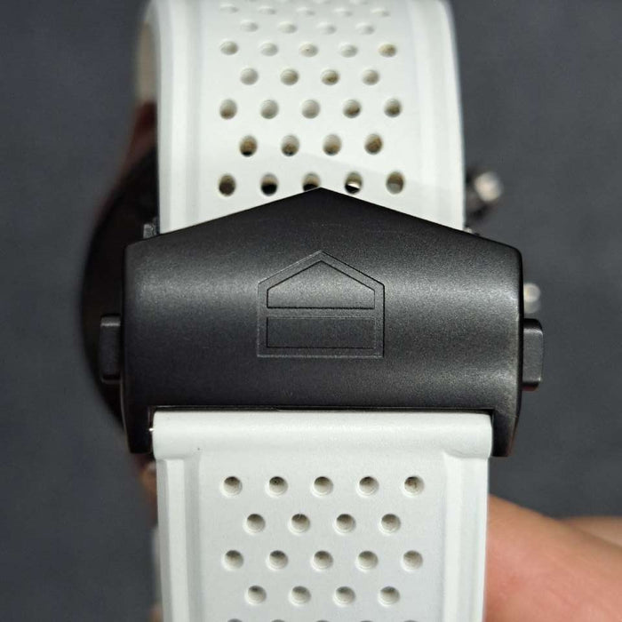 【WHOLESALES】
TAG HEUER 
CAR2A1Z.FT6051 
箱　ギャランティ