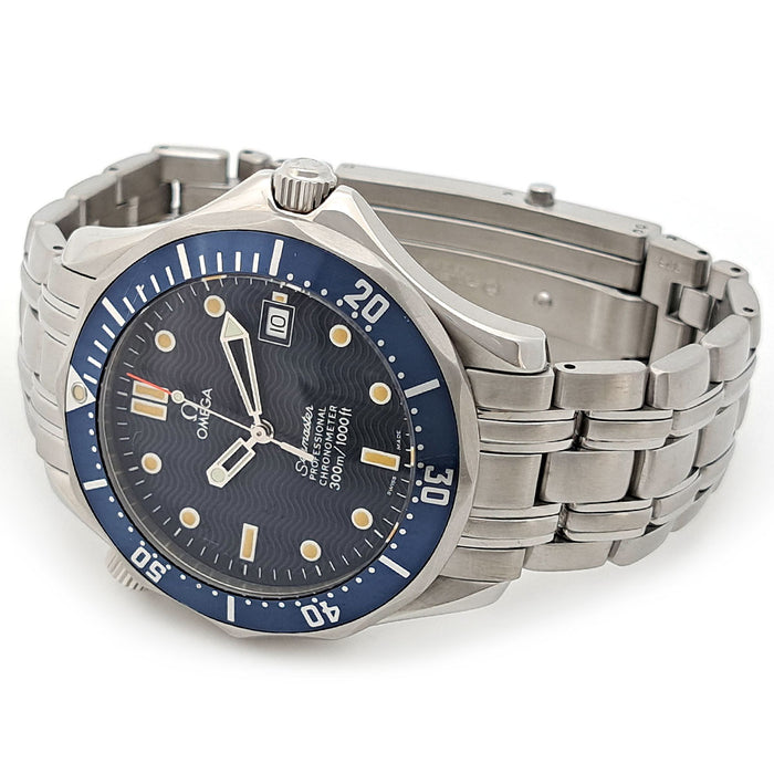OMEGA 
Seamaster 300M Professional révisée 
Avec boîte et carte de garantie