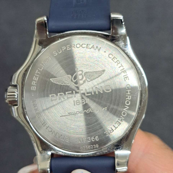 【WHOLESALES】
BREITLING
A17366
Box (inner box deteriorated), Guarantee, Chronometer Certificate