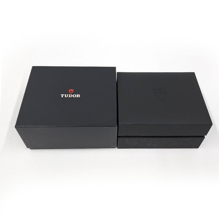 TUDOR 
ブラックベイ GMT 
箱付