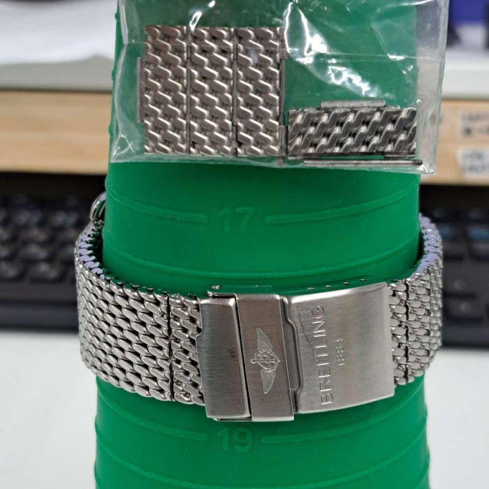 【WHOLESALES】
BREITLING
A23360
Box (outer box has deterioration), Guarantee, Chronometer Certificate