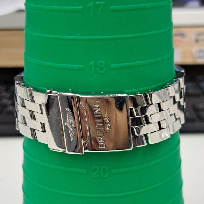 【INGROSSO】
BREITLING
A13356
Scatola, garanzia, certificato cronometro