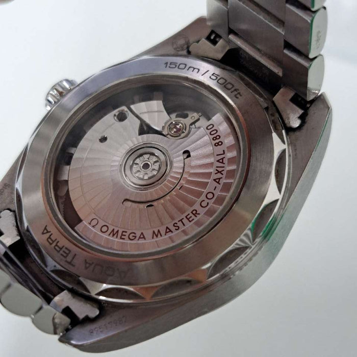 【WHOLESALES】
OMEGA
220.10.38.20.56.001
Box, Guarantee (date unclear), Pictogram, Chronometer Certificate, Gemstone Certificate