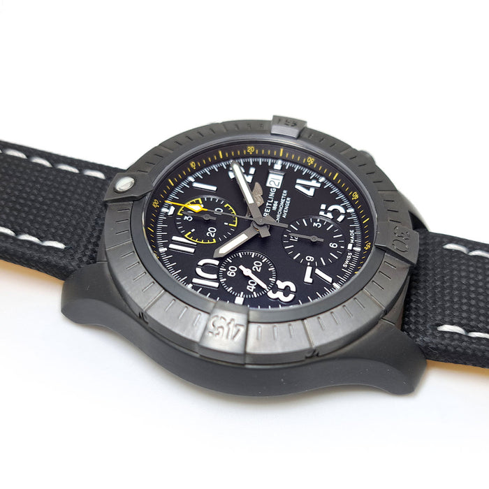 BREITLING 
アベンジャー クロノグラフ 45 ナイト ミッション 
箱ギャラ付