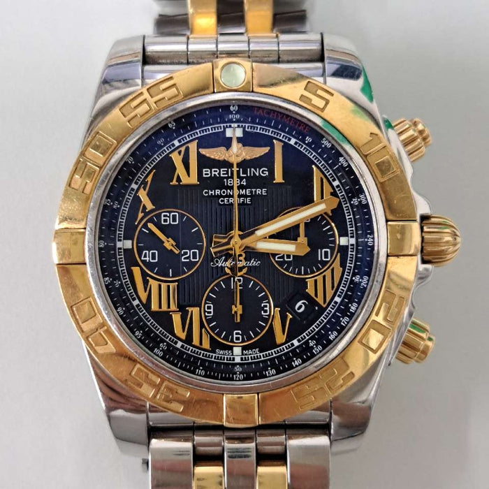 【WHOLESALES】
BREITLING 
CB0110 
箱　ギャランティ(液晶滲みあり)　クロノメーター証