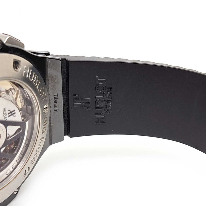 HUBLOT 
ビッグ・バン ブラックマジック 
箱ギャラ付