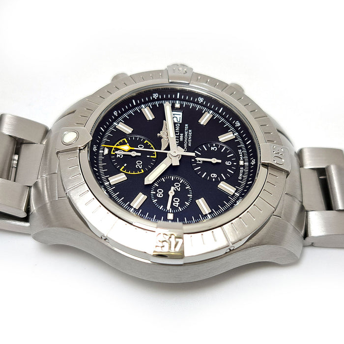 BREITLING 
アベンジャー クロノグラフ 
箱ギャラ付