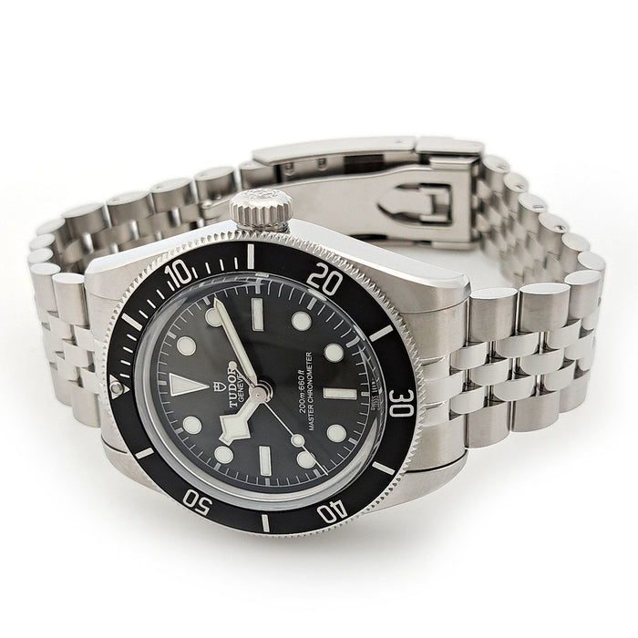 TUDOR 
Black Bay 
Con scatola e certificato