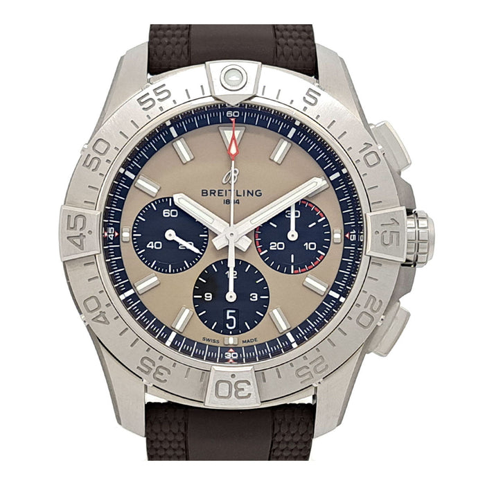 BREITLING 
Avenger B01 Chronographe 44 
avec boîte et papiers