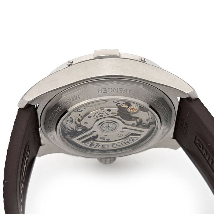 BREITLING 
Avenger B01 Chronographe 44 
avec boîte et papiers