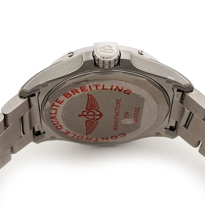 BREITLING 
Avenger Automatic 42 
Avec boîte et papiers