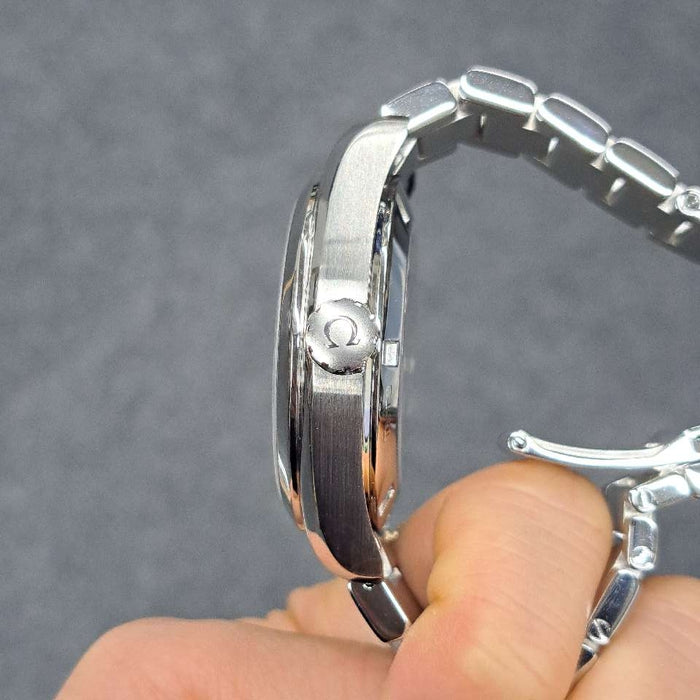【WHOLESALES】
OMEGA
231.10.42.22.03.001
Box (outer box torn), Guarantee (no date or shop stamp), Pictogram
