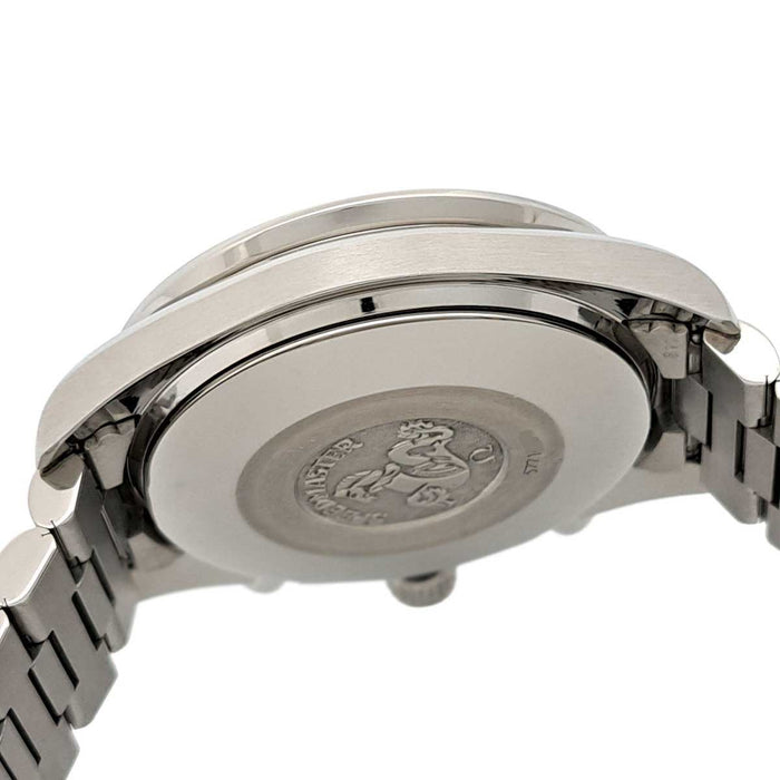 OMEGA 
Speedmaster Automatic Reduced 
Comes with box and warranty