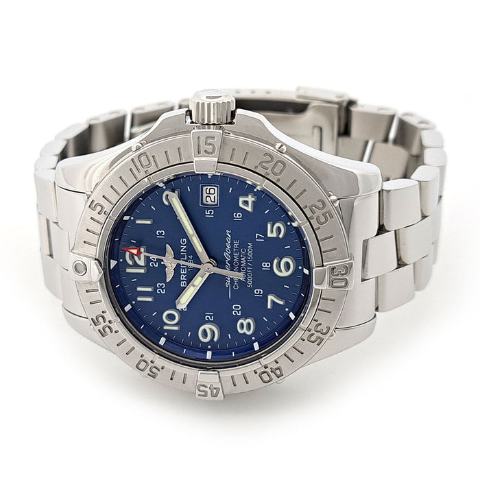 BREITLING 
Superocean 
Avec boîte et papiers de garantie