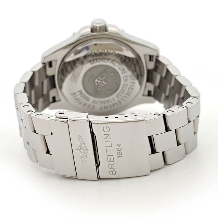 BREITLING 
Superocean 
Avec boîte et papiers de garantie