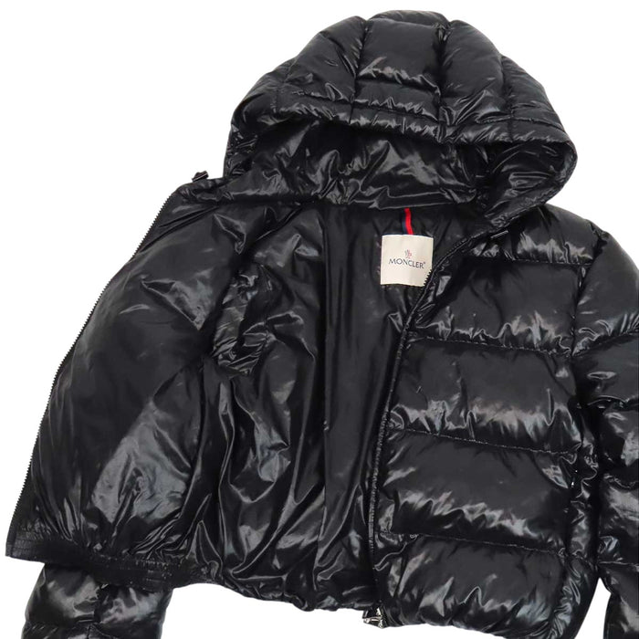 MONCLER 
2024年製 ワッペン ショート丈 ナイロン 
BAYARD ダウンジャケット