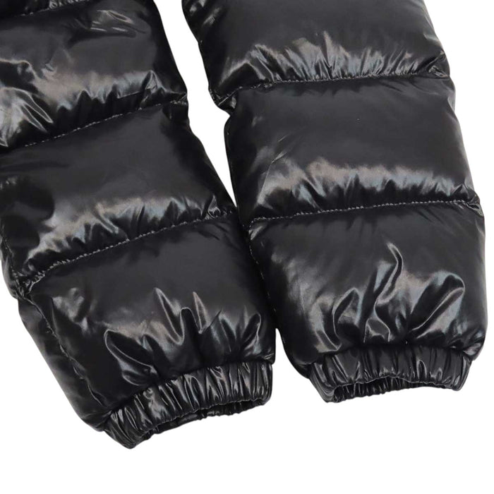 MONCLER 
2024年製 ワッペン ショート丈 ナイロン 
BAYARD ダウンジャケット
