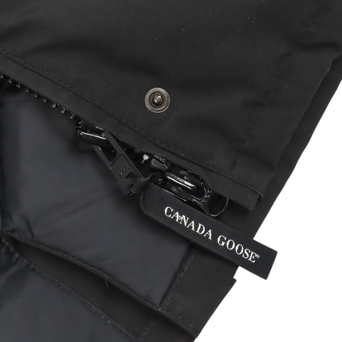 CANADA GOOSE 
ロゴ ヴィクトリア パーカー ワッペン フード 
VICTORIA PARKA ファー ダウンジャケット