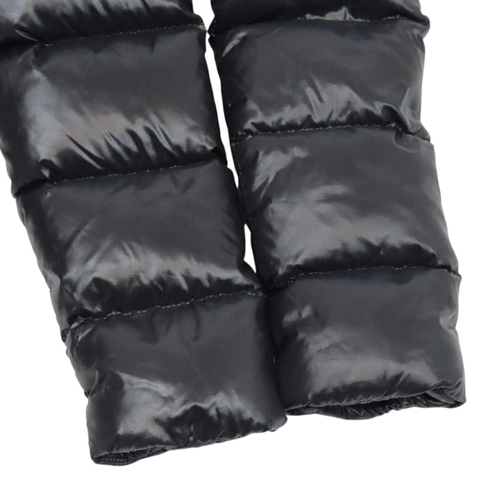 MONCLER 
デカロゴ ベルト付き ナイロン 
RHIN リン ダウンジャケット