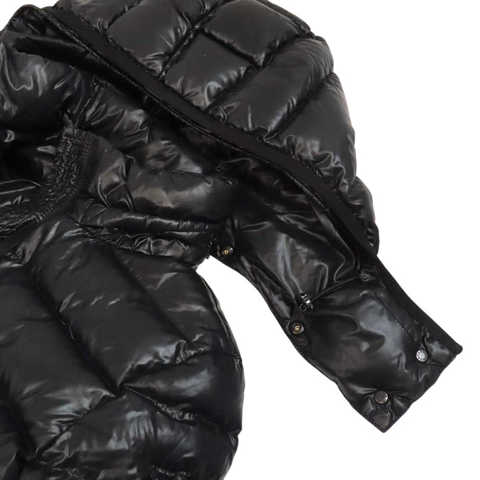 MONCLER 
ロゴ ワッペン ナイロン 
MOKA モカ ダウンコート