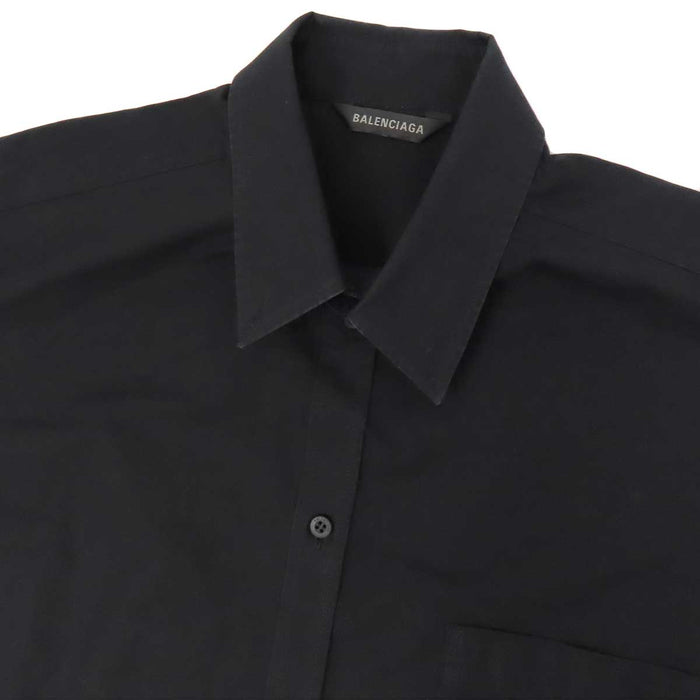 BALENCIAGA 
ロゴボタン 
バックロゴ ショートスリーブ コットン シャツ