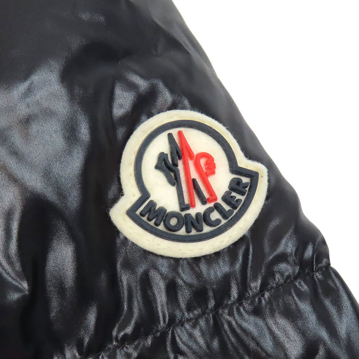 MONCLER 
ワッペン ナイロン フード ショート 
BARDANETTE ダウンジャケット