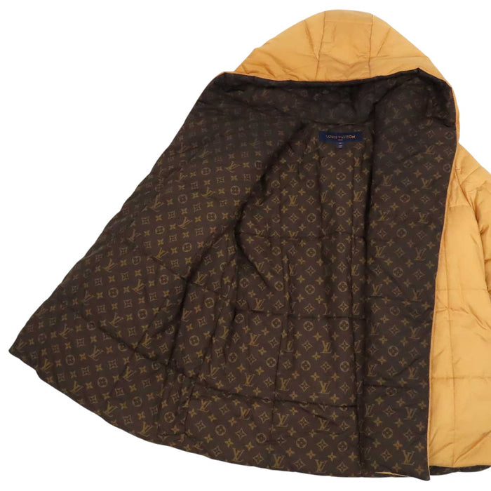 LOUIS VUITTON 
キルティング 中綿 ナイロン 
ショート ピロー パファー ラップコート 
モノグラム