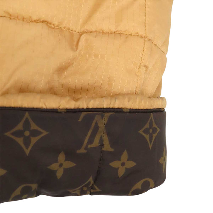 LOUIS VUITTON 
キルティング 中綿 ナイロン 
ショート ピロー パファー ラップコート 
モノグラム