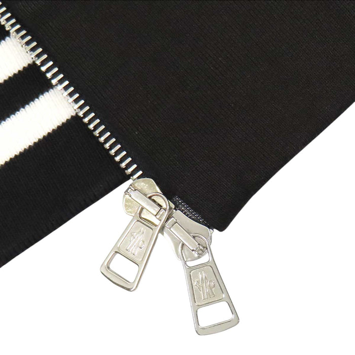 MONCLER 
ワッペン ジップアップ フーディ コットン 
スウェット セットアップ