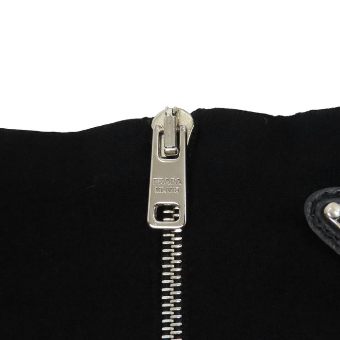 PRADA 
三角プレート ウール ハイネック 
トライアングルロゴ クロップド ノースリーブ ニット