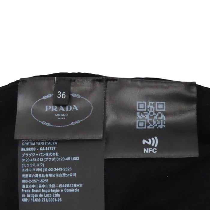 PRADA 
三角プレート ウール ハイネック 
トライアングルロゴ クロップド ノースリーブ ニット