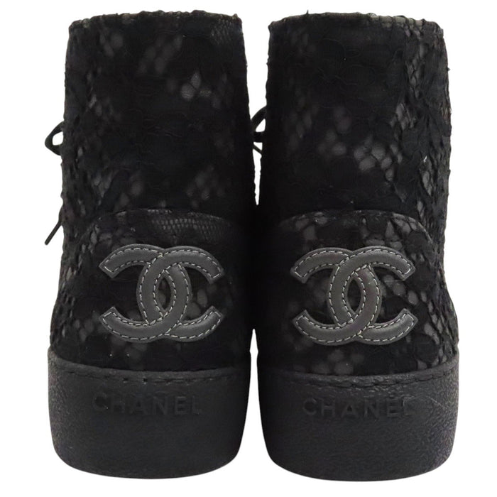 CHANEL 
COCO CC ロゴ フラワー ゴールドカラーメタル 
ココマーク レース ハイカット スニーカー