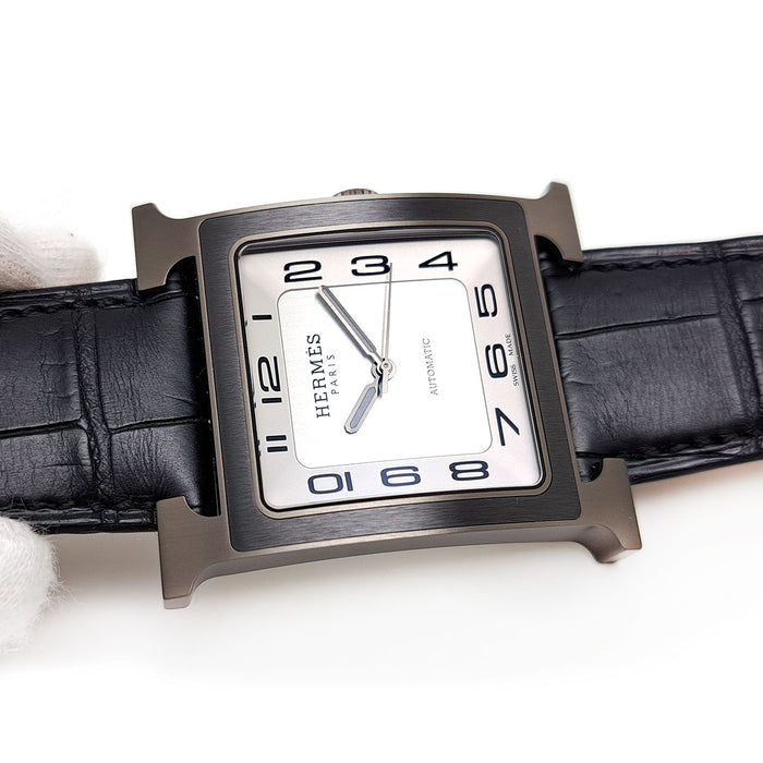 HERMES 
Hウォッチ ブラックチタン 
箱付