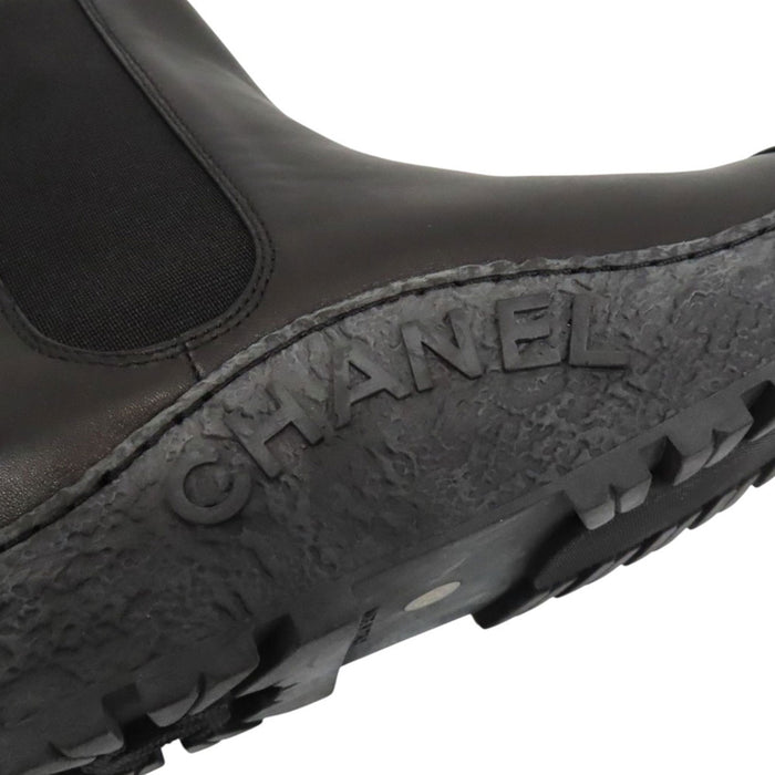 CHANEL 
COCO CC ロゴ レザー ゴールドカラーメタル 
ココマーク ターンロック サイドゴア ショートブーツ