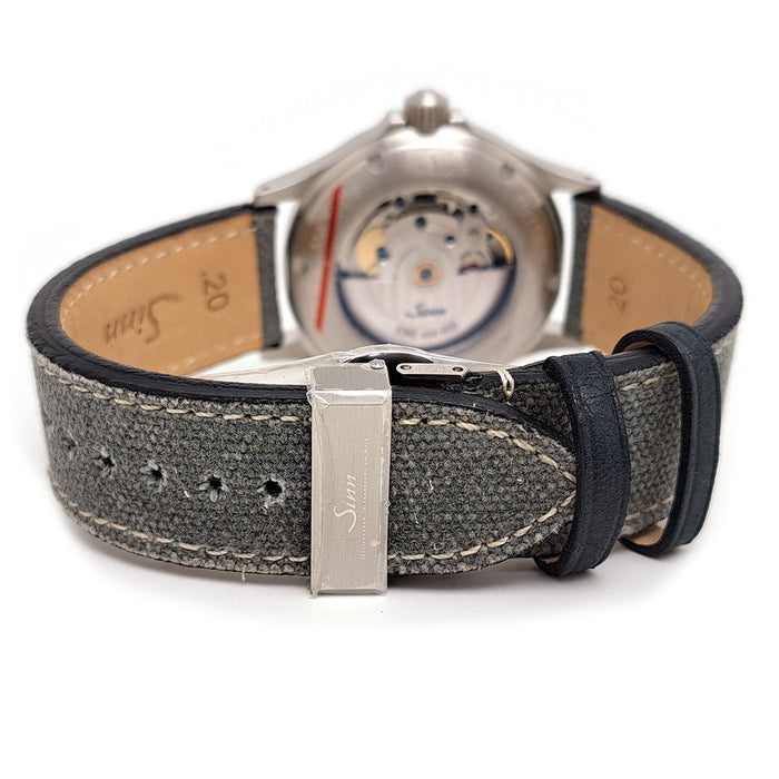 Sinn 
556 シトリンイエロー リミテッド 
箱ギャラ付