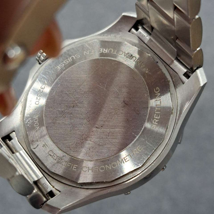 【WHOLESALES】
BREITLING
A32320
Box (damaged) Guarantee
