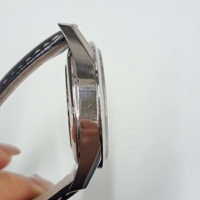 【WHOLESALES】
TAG HEUER 
WV211B.FC6202 
箱(内箱劣化)　ギャランティ