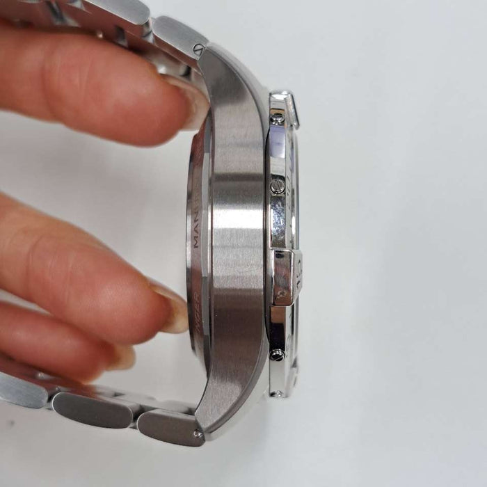 【WHOLESALES】
BREITLING 
AB0147 
箱　ギャランティ　純正ラバーベルト×1(使用感小)　純正Dバックル×1