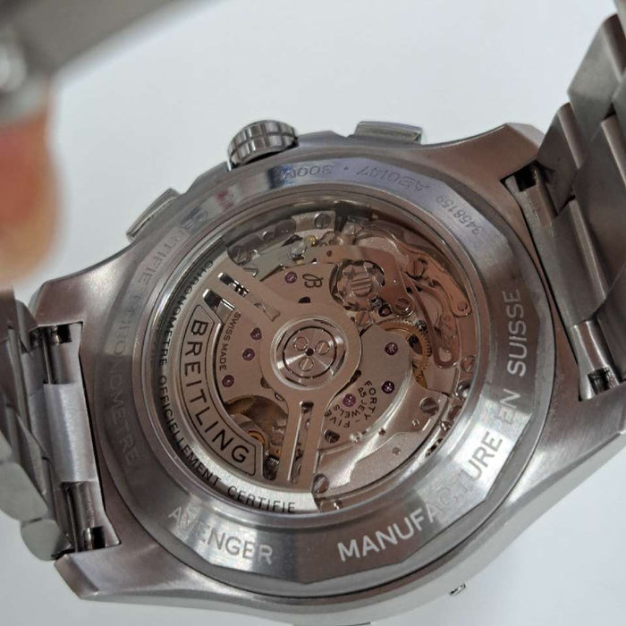 【WHOLESALES】
BREITLING 
AB0147 
箱　ギャランティ　純正ラバーベルト×1(使用感小)　純正Dバックル×1