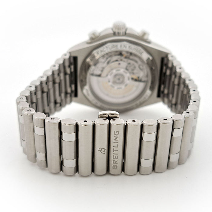BREITLING 
Chronomat B01 42 
附带盒子和保卡