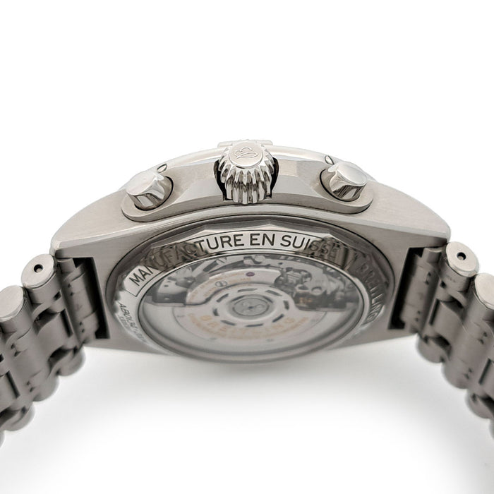BREITLING 
Chronomat B01 42 
附带盒子和保卡